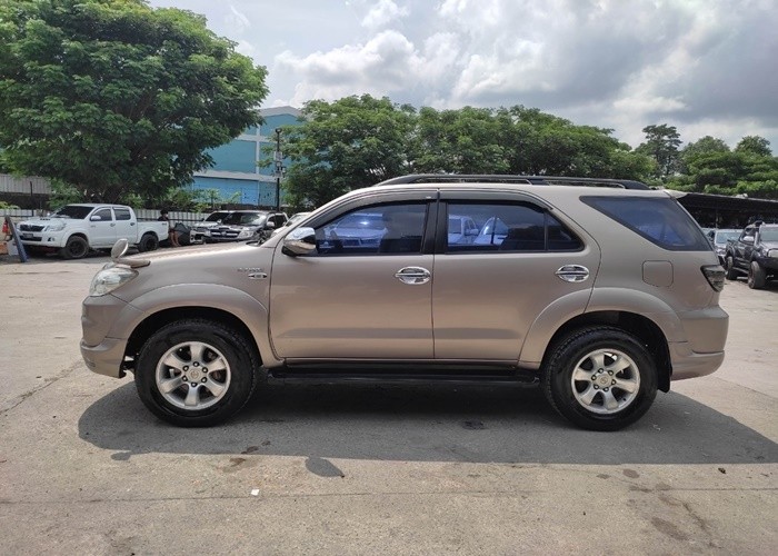 2006 TOYOTA FORTUNER 4WD