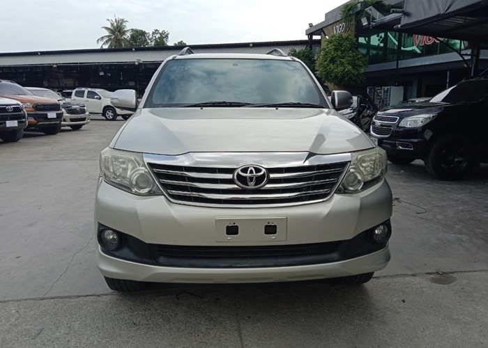 2014 TOYOTA FORTUNER 2WD