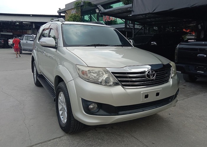 2014 TOYOTA FORTUNER 2WD