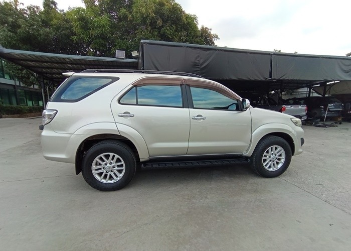 2014 TOYOTA FORTUNER 2WD